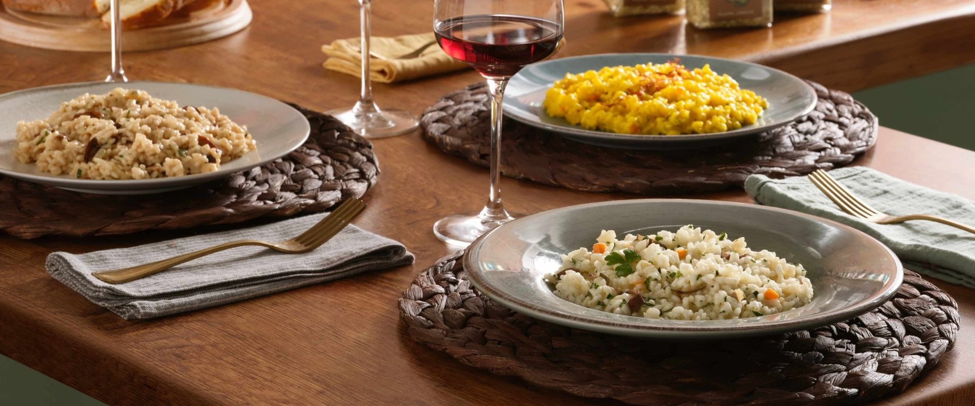 Risottos aux cèpes, au safran et aux artichauts pour un dîner d’automne