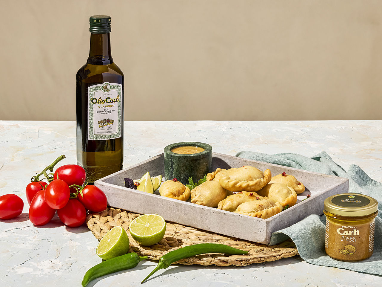 Empanadas à la sauce aux noix