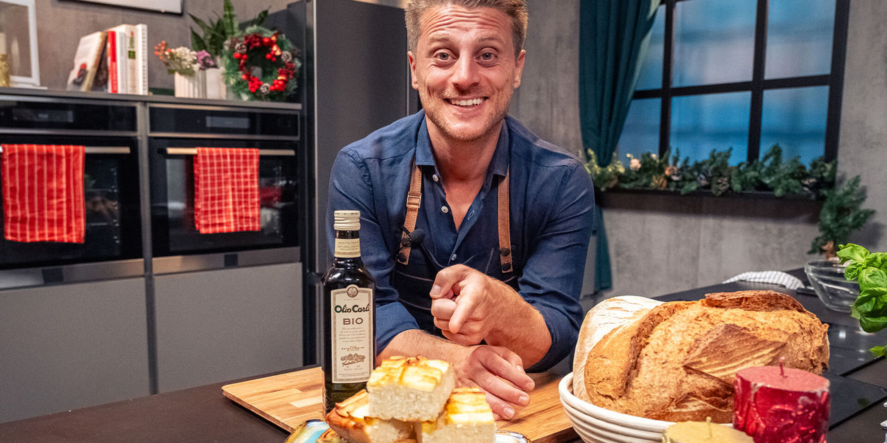 La Focaccia Sucrée pommes et cannelle de Fulvio Marino préparée avec l’Huile Carli Vierge Extra d’Olive BIO