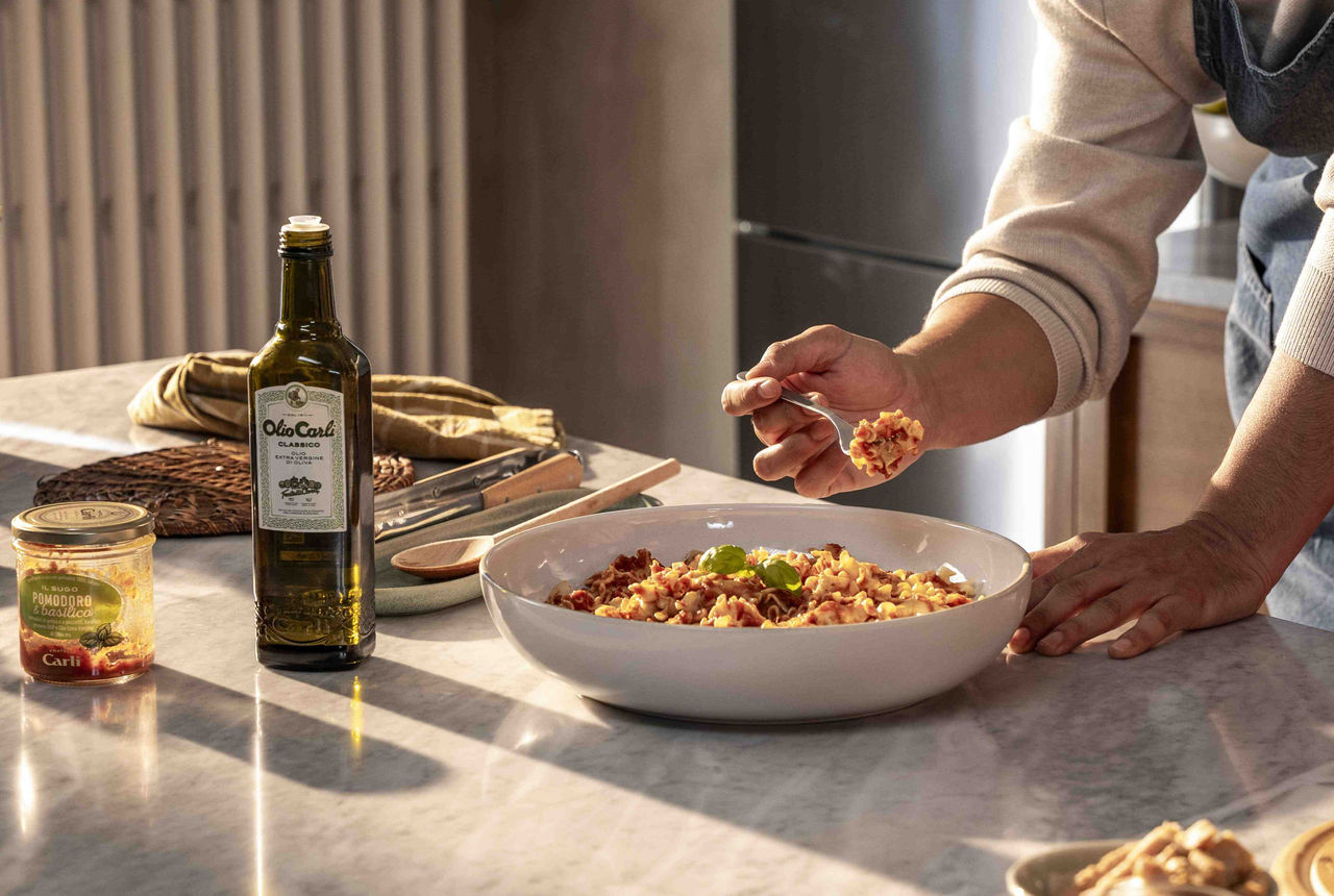 Olio sulla pasta al sugo