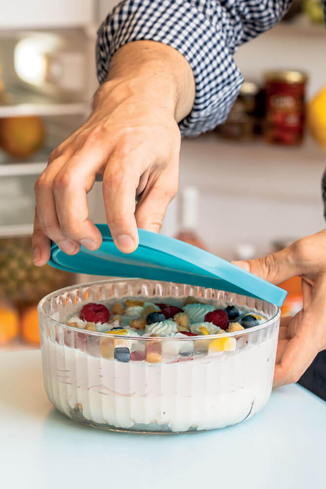 Bol en verre avec couvercle en cadeau