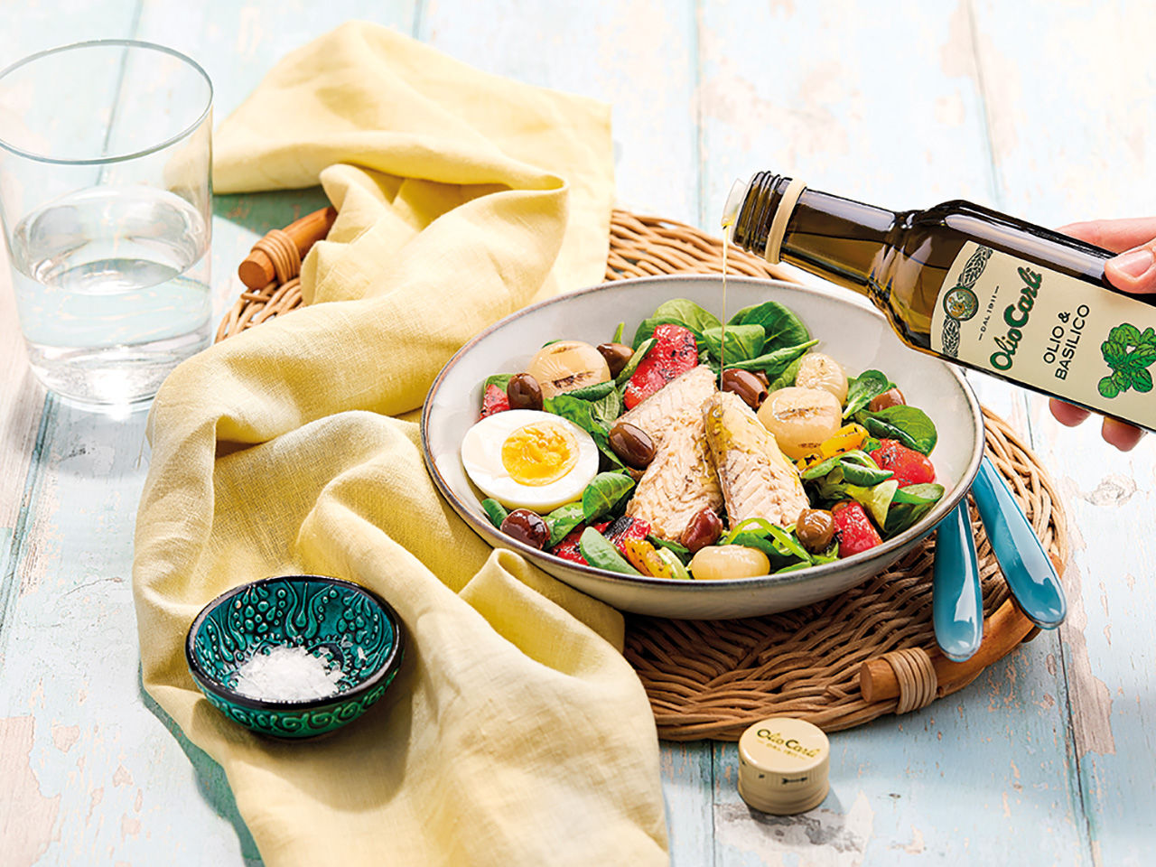 Salade, œuf dur et maquereau