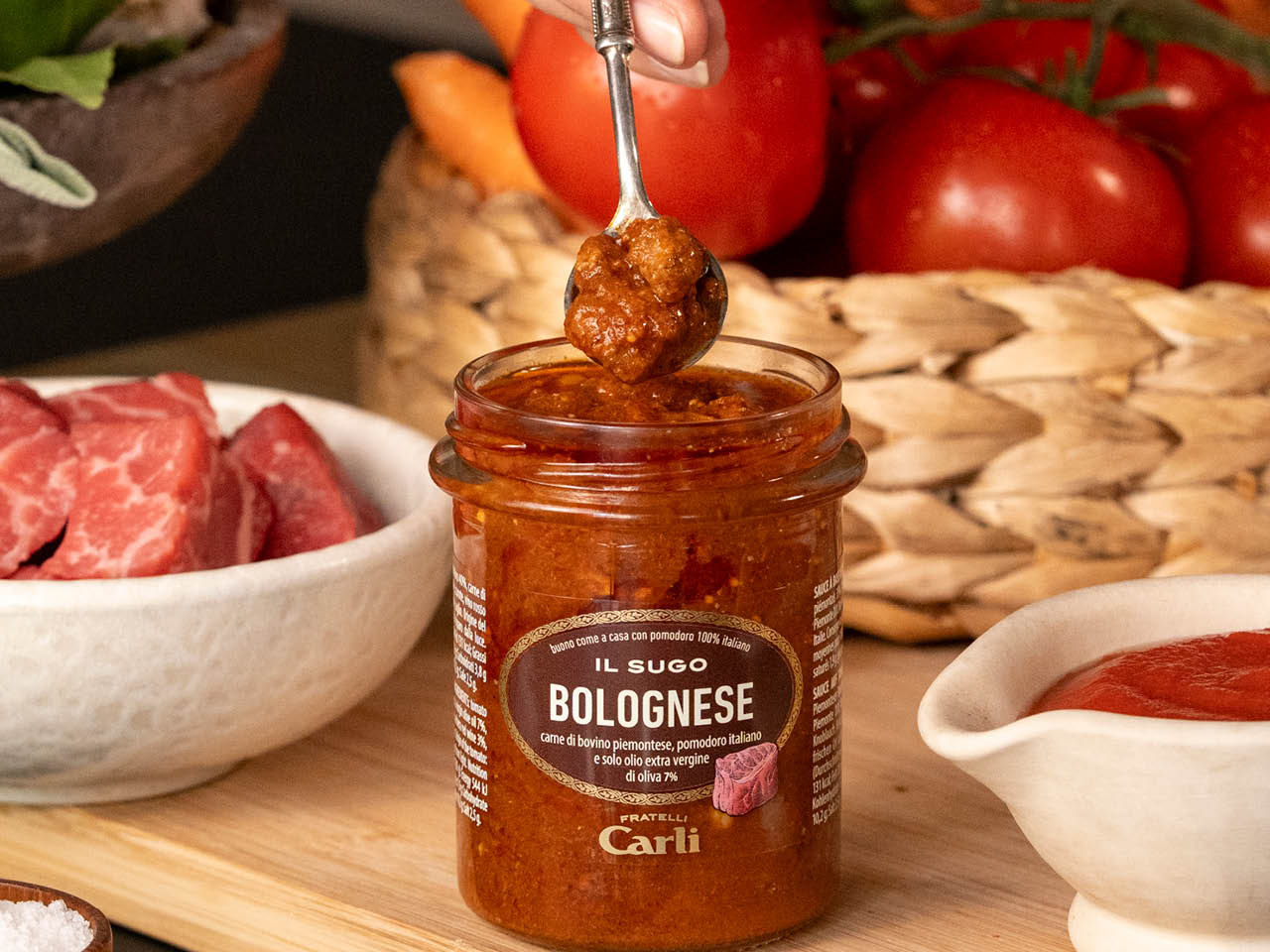 Sauce bolognaise dans un pot ouvert