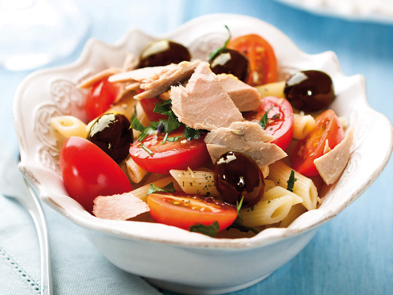 Pâtes avec thon et tomates 